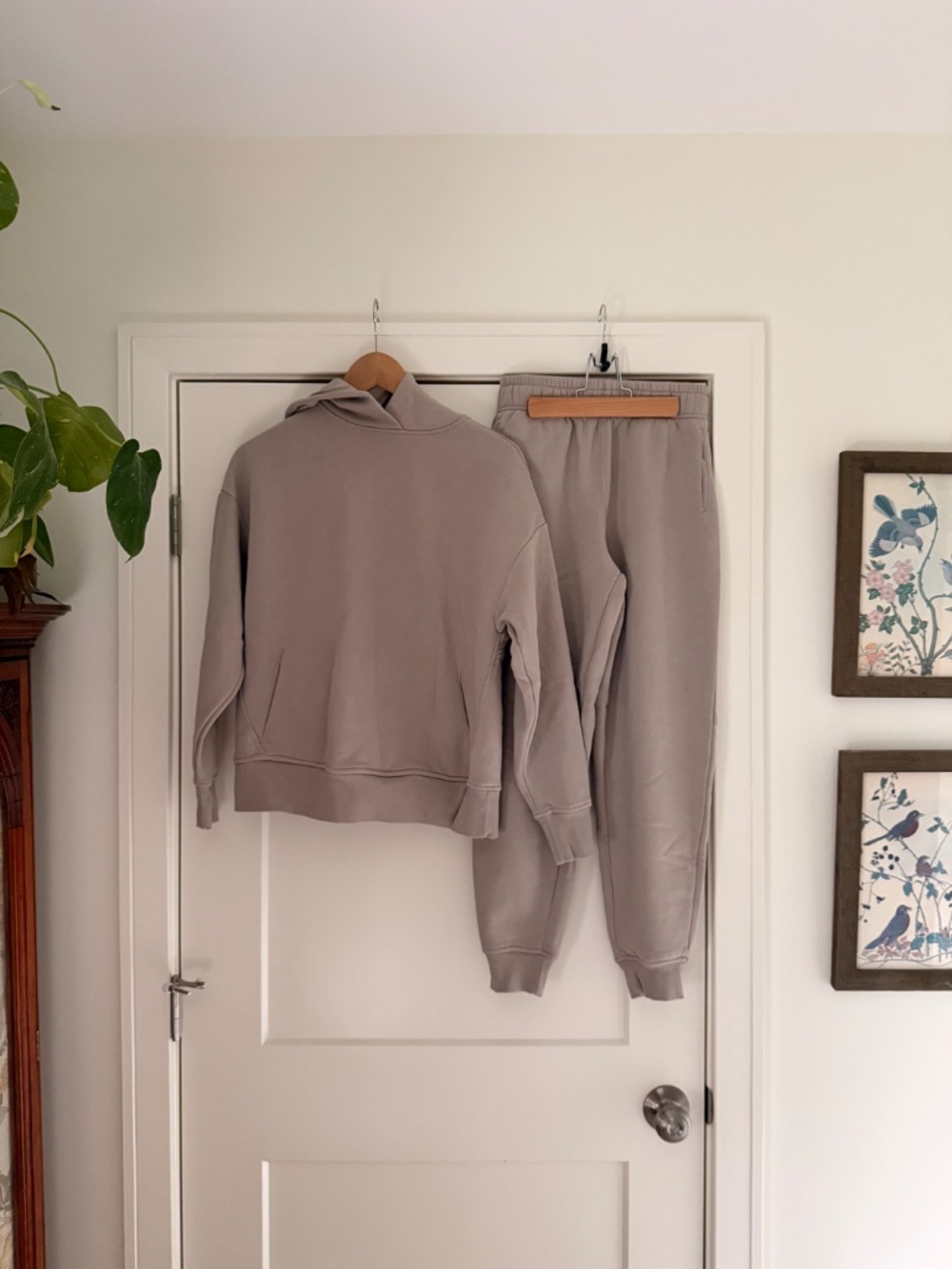 Balance Collection Stone/Cream Color Sweatshirt Set Size Small